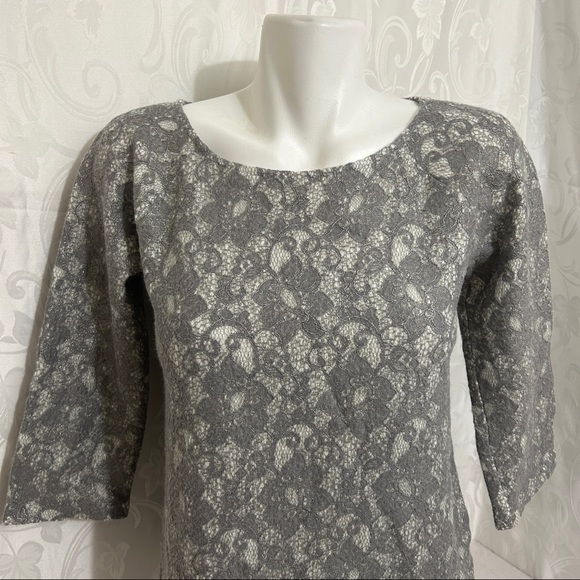 Banana Republic Silver Eyelet Shimmer Long Sleeve - Picture 8 of 9